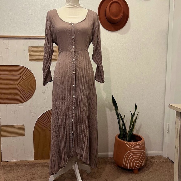 Vintage 90s Cher Jacque Grey Semi Sheer Pleated Pearl Button Front Midi Dress - Picture 1 of 13
